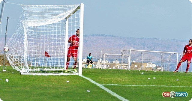 הכדור ברשת (עודד חסין)